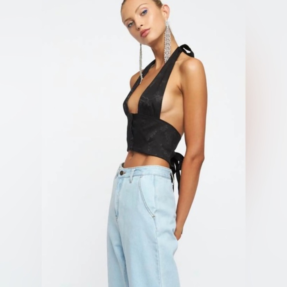 LIONESS Le Paris‎ Halter Tie Button Up Top